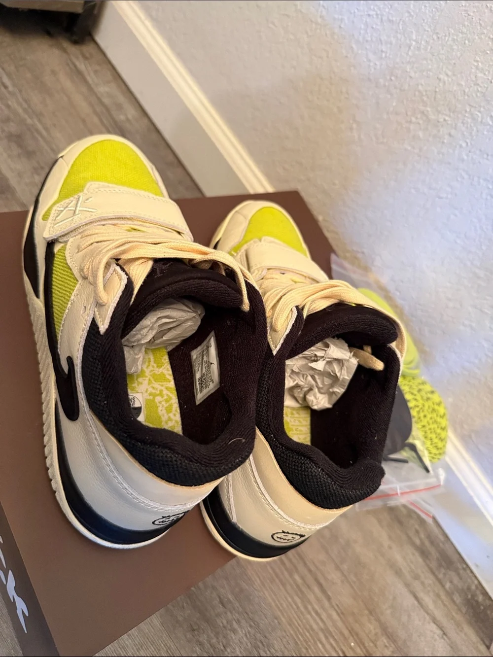Jordan Jumpman Jack TR Travis Scott Bright Cactus